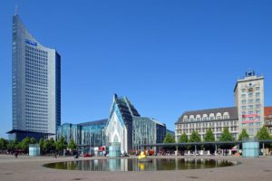 Leipzig - Augustusplatz mit City-Hochhaus - Universität und Krochhochha...